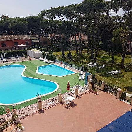 Park Hotel Baia Domizia Eksteriør bilde