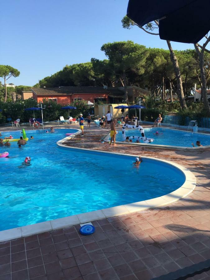 Park Hotel Baia Domizia Eksteriør bilde